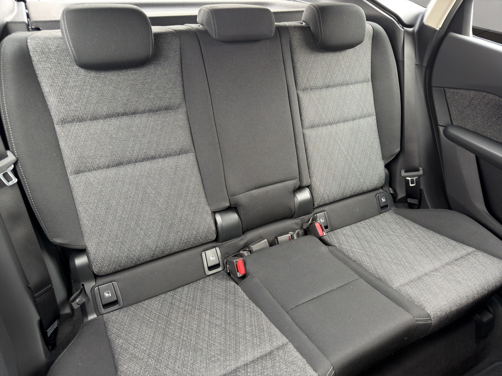BMW 220i Active Tourer DKG-image-19