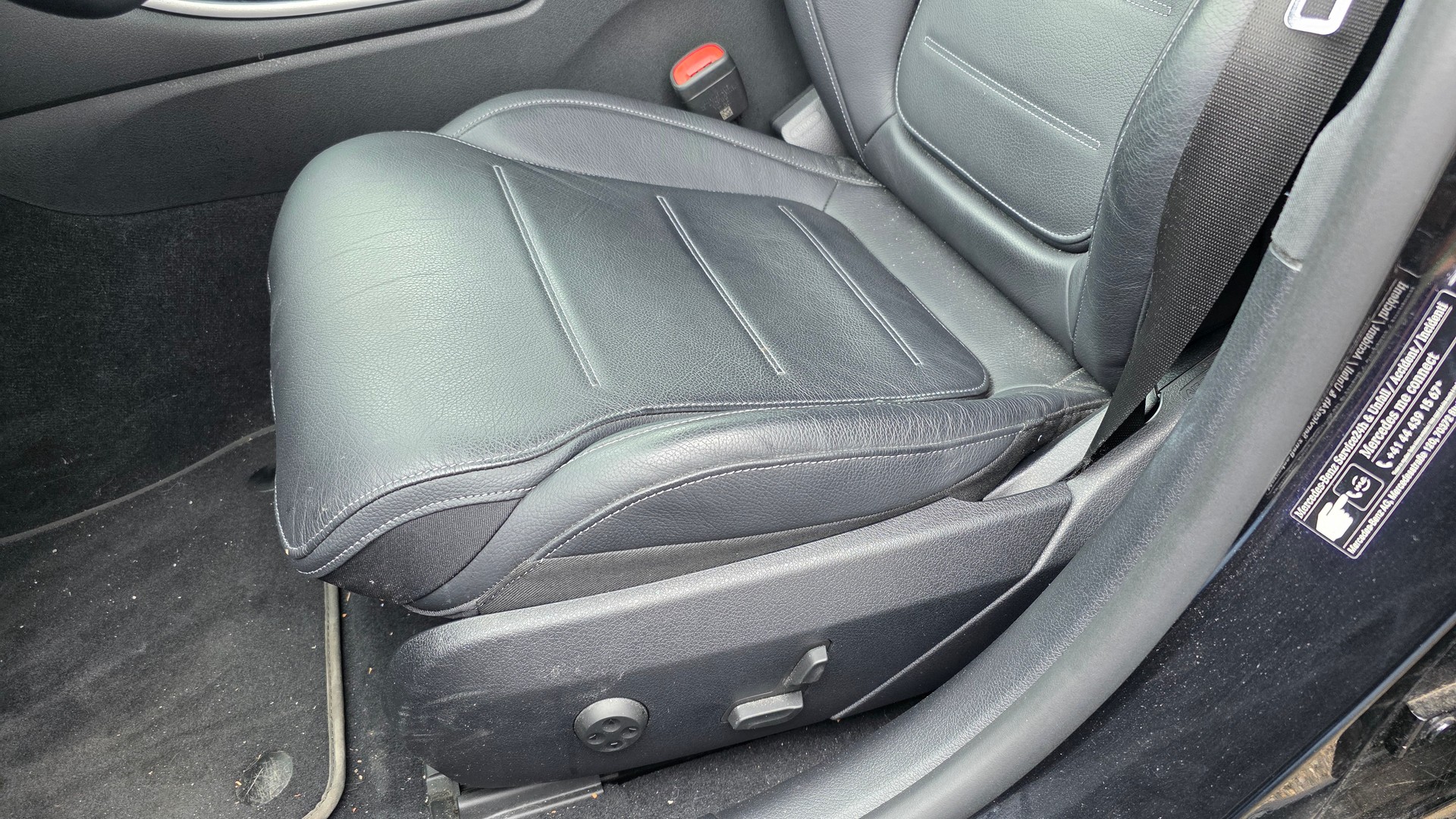 MERCEDES-BENZ C 220 d T 4Matic Avantgarde-image-14