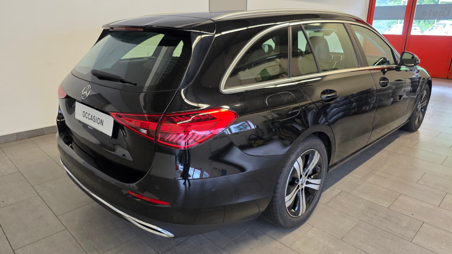 MERCEDES-BENZ C 220 d T 4Matic Avantgarde-showroom-element-3
