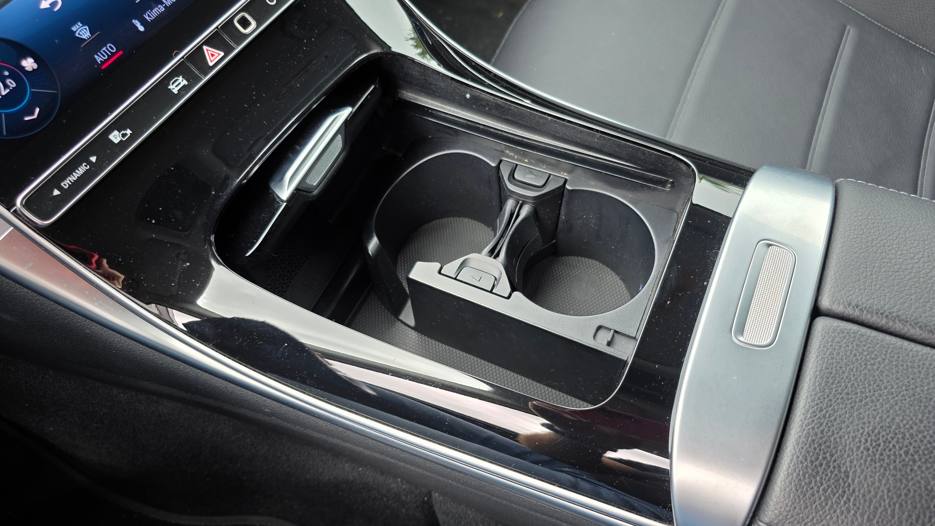 MERCEDES-BENZ C 220 d T 4Matic Avantgarde-image-27