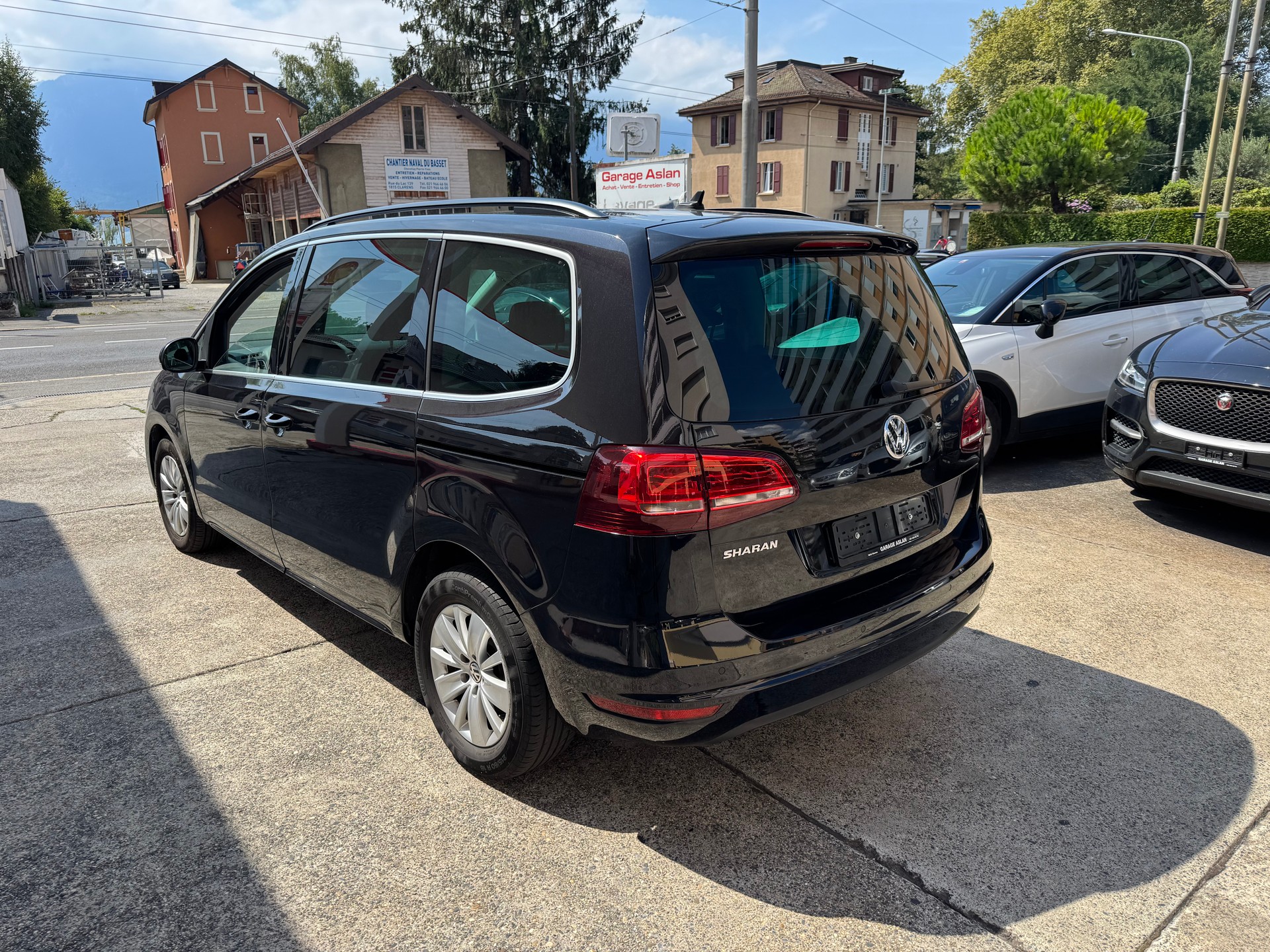 VW Sharan 2.0 TDI BMT Comfortline DSG-image-1