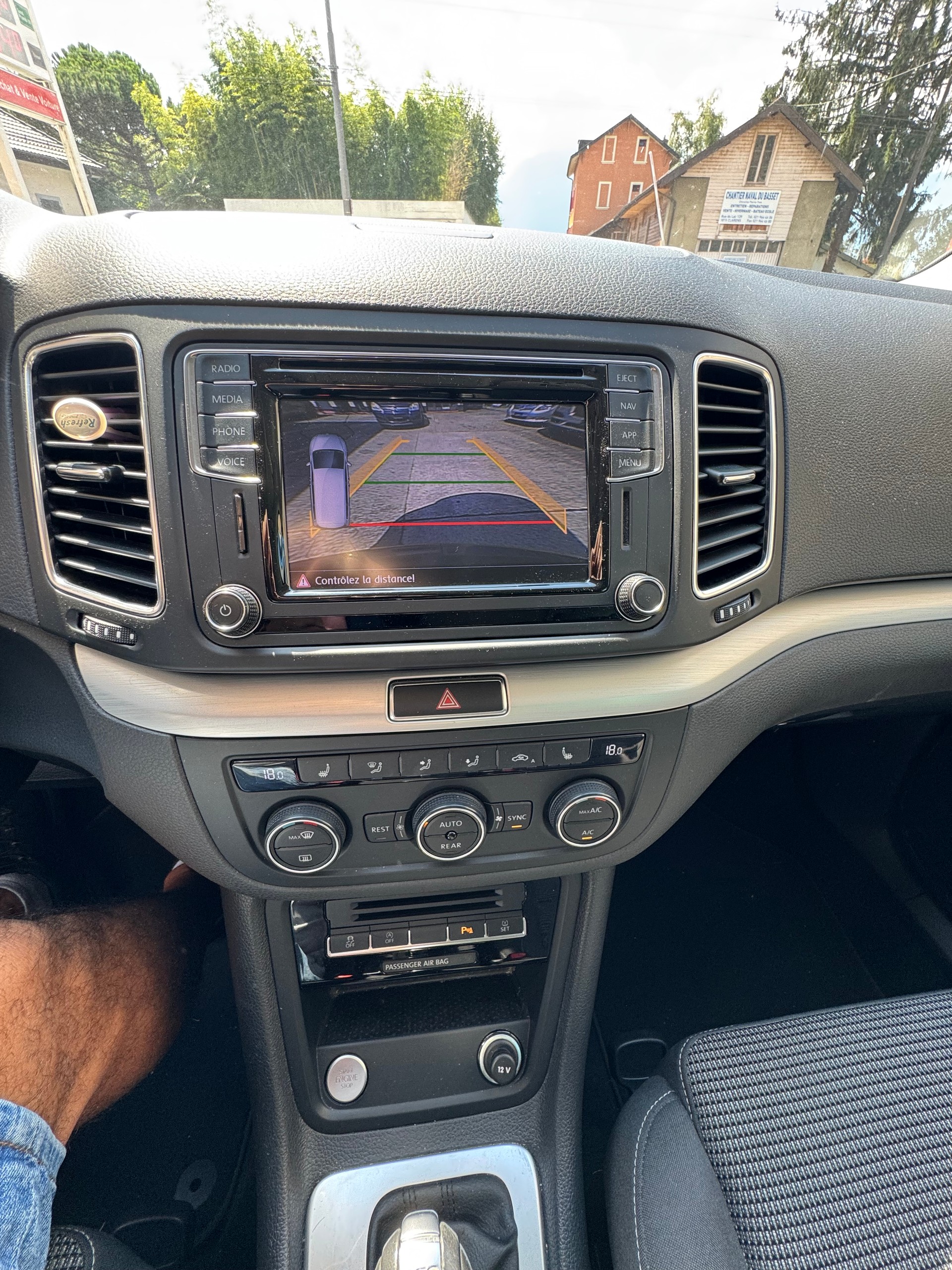 VW Sharan 2.0 TDI BMT Comfortline DSG-image-10