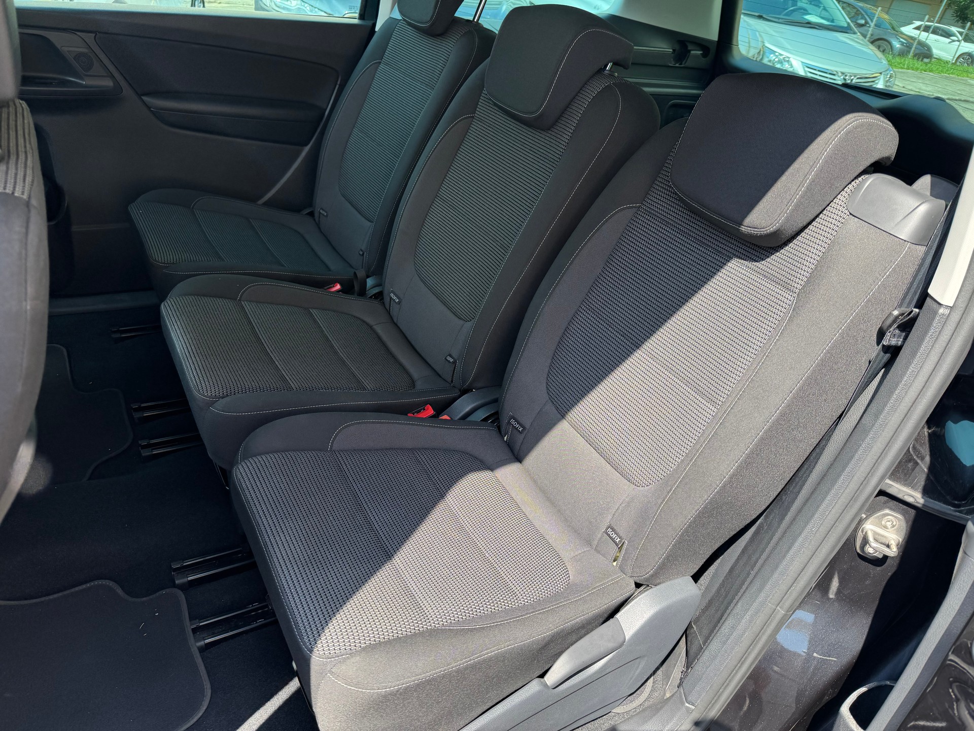 VW Sharan 2.0 TDI BMT Comfortline DSG-image-7