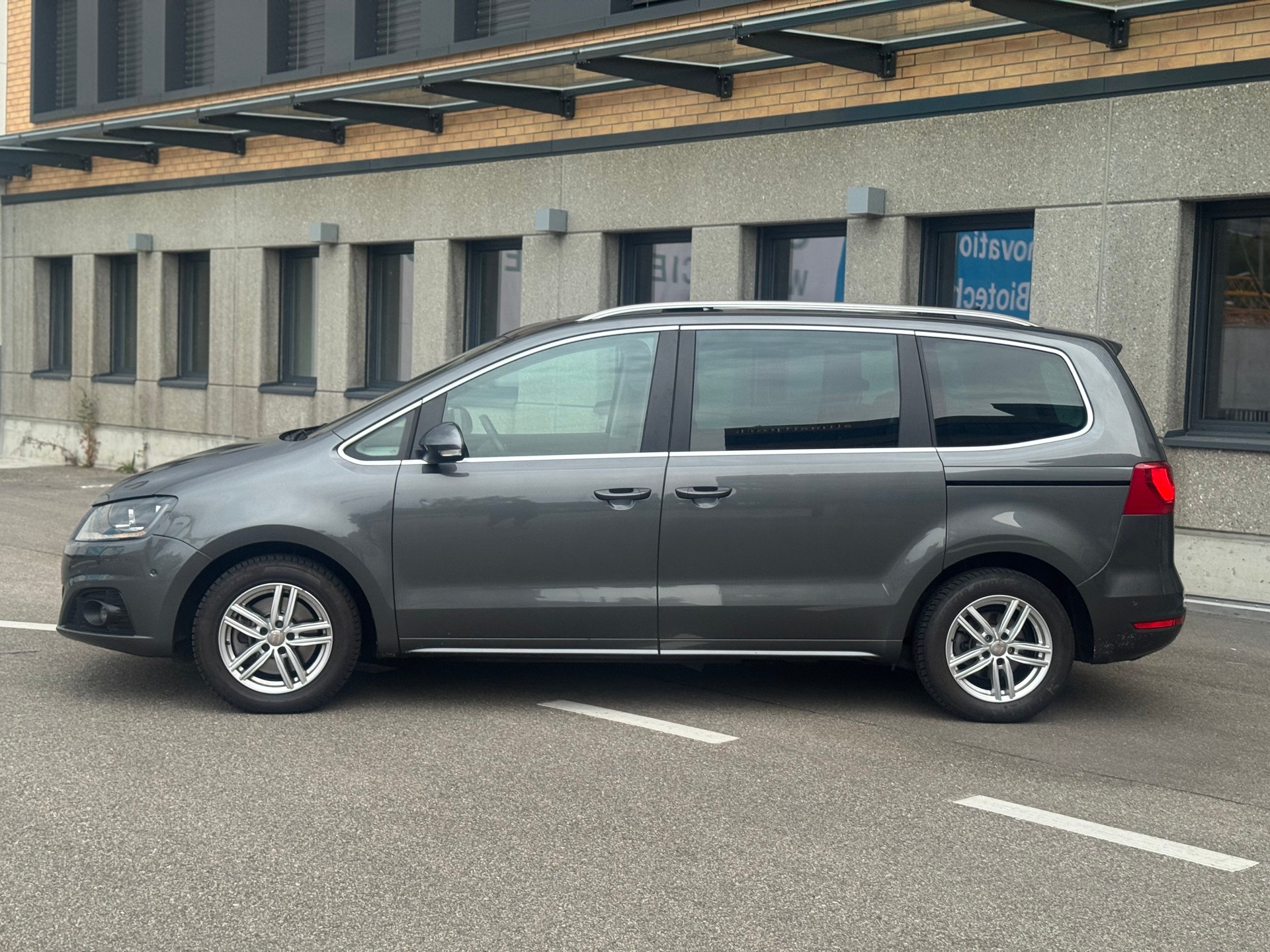 SEAT Alhambra 2.0 TDI Style DSG-image-1