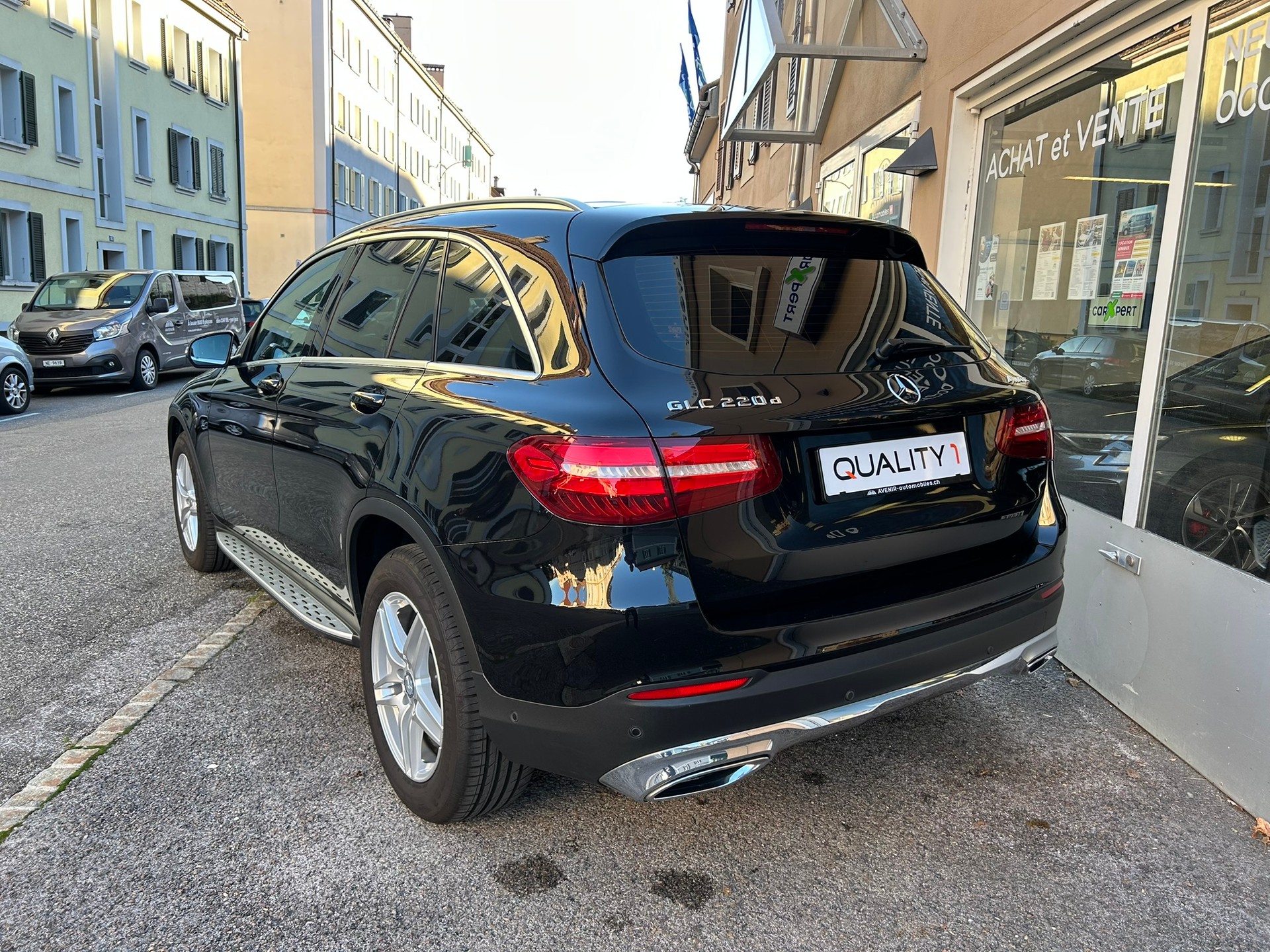 MERCEDES-BENZ GLC 220 d Exclusive 4Matic-image-2