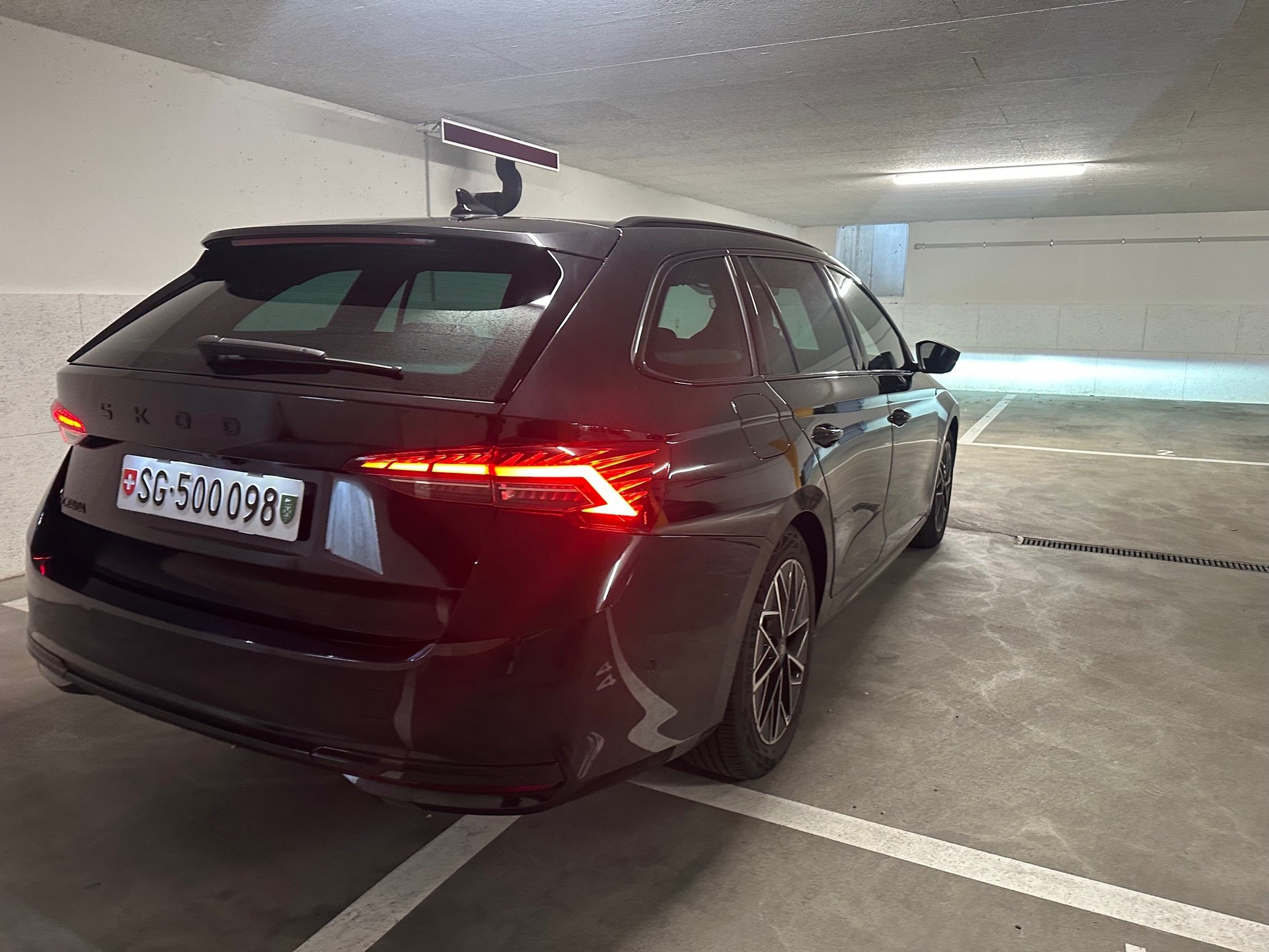 SKODA Octavia Combi 1.5 TSI mHEV DSG Dynamic Sport Line-image-1