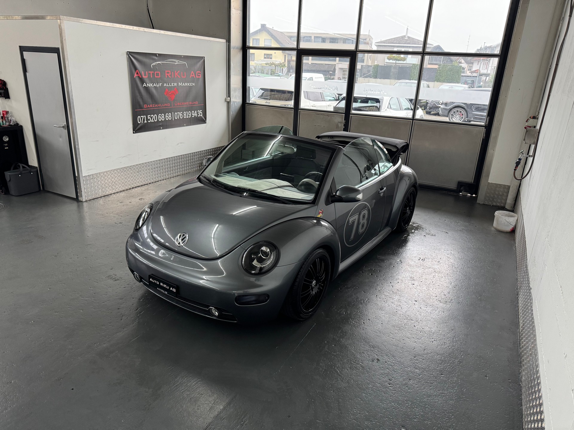 VW Beetle Cabrio 1.6-image-9