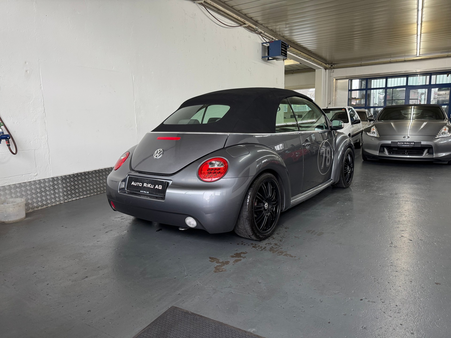VW Beetle Cabrio 1.6-image-17