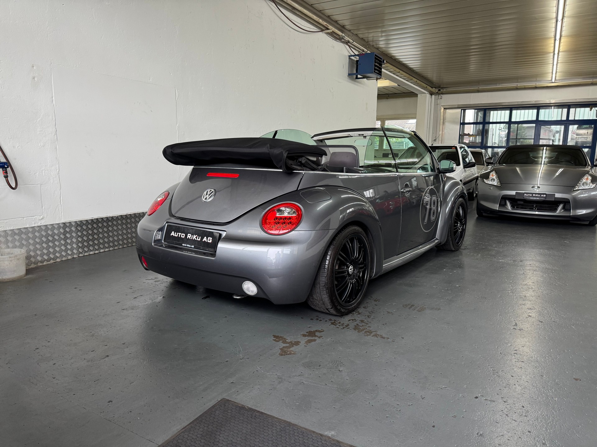 VW Beetle Cabrio 1.6-image-18