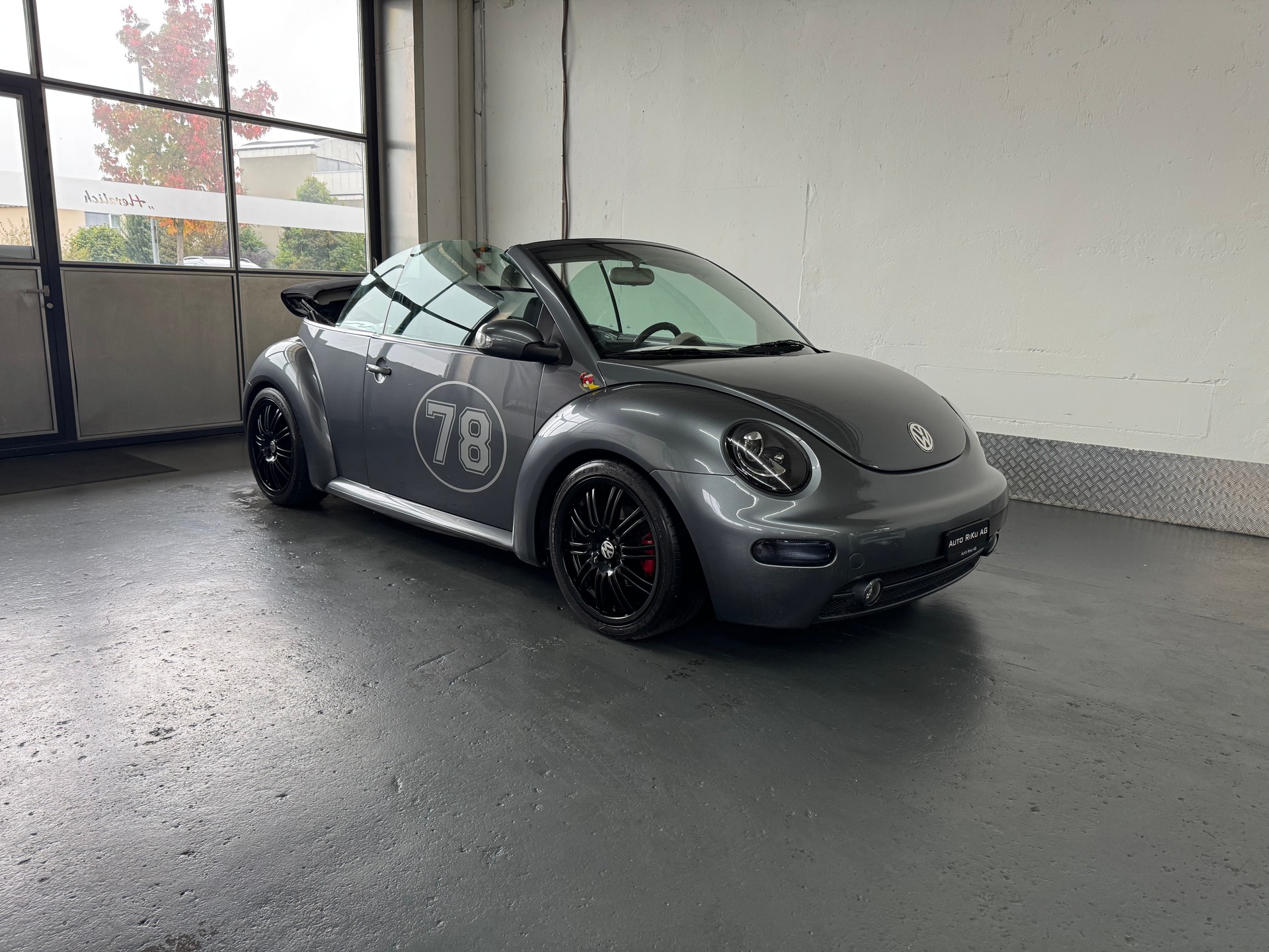 VW Beetle Cabrio 1.6-image-3
