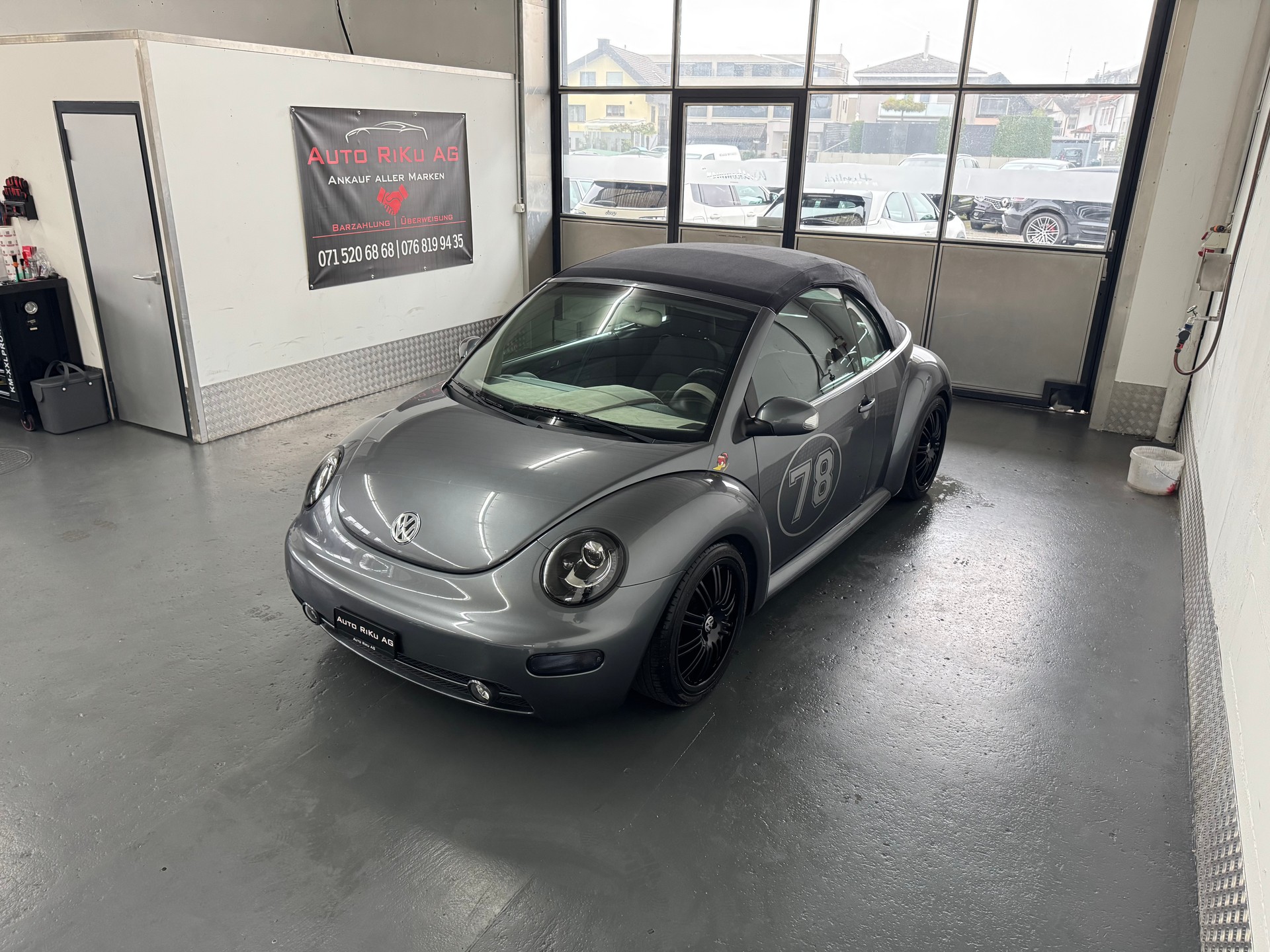 VW Beetle Cabrio 1.6-image-8