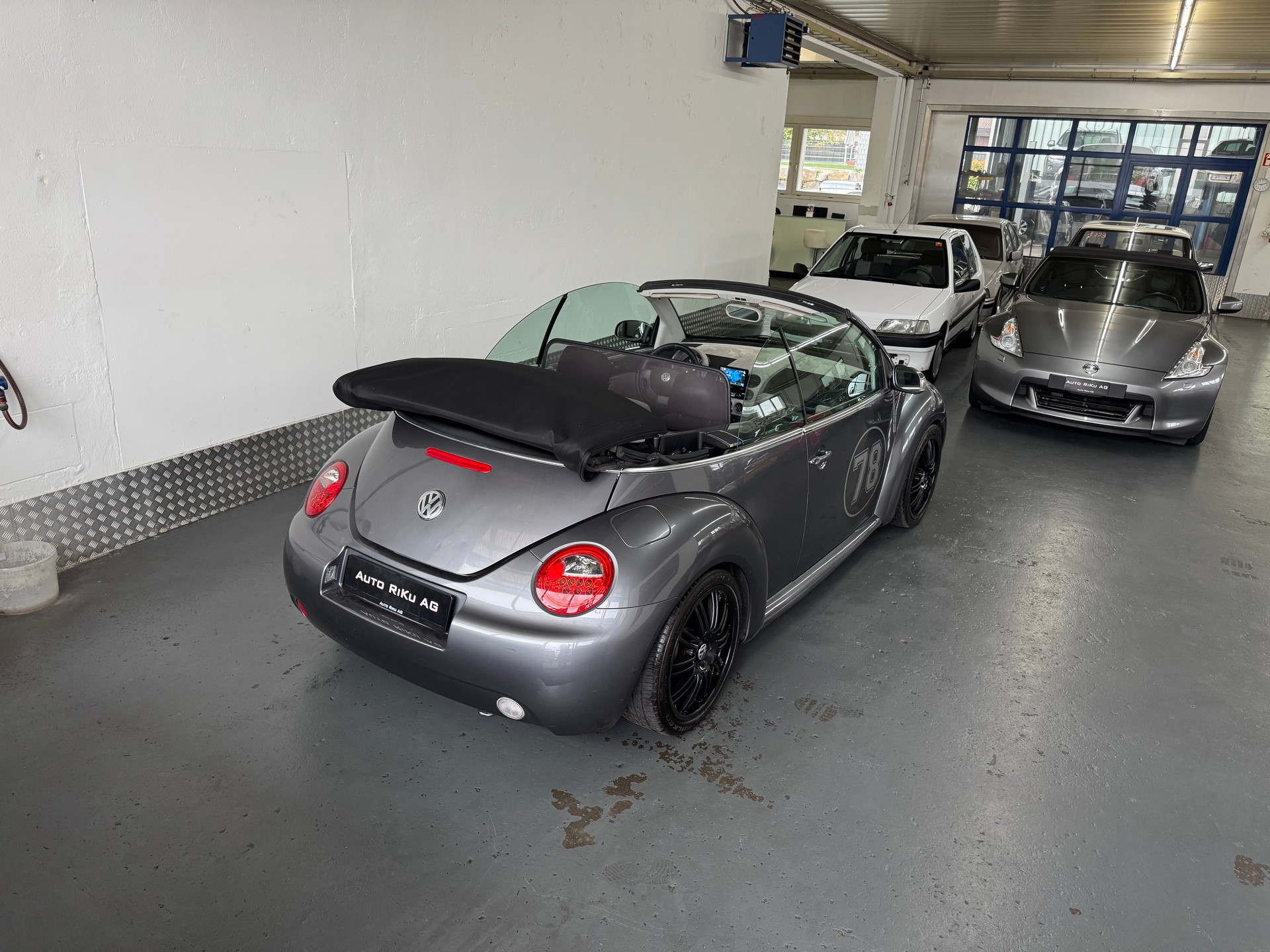 VW Beetle Cabrio 1.6-image-16