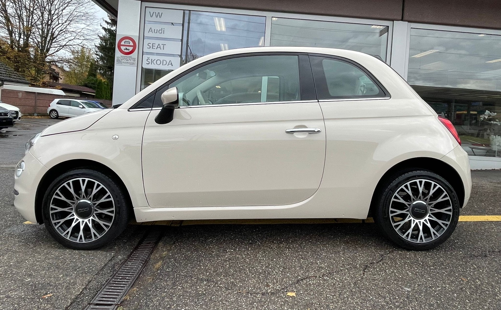 FIAT Facelift 500C 0.9 Twinair Collezione Dualogic CH-Auto-image-0