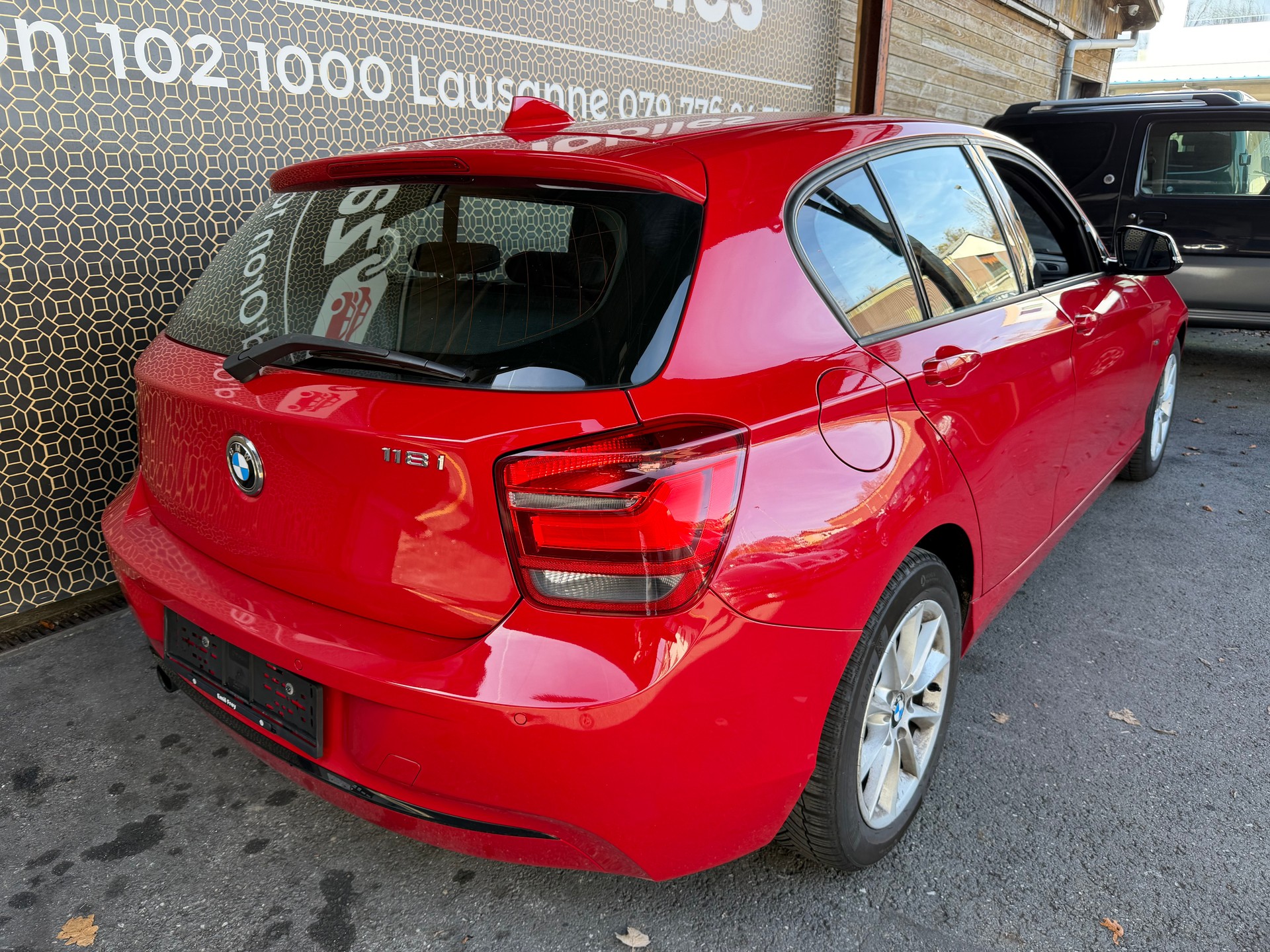 BMW 118i Sport Line-image-4