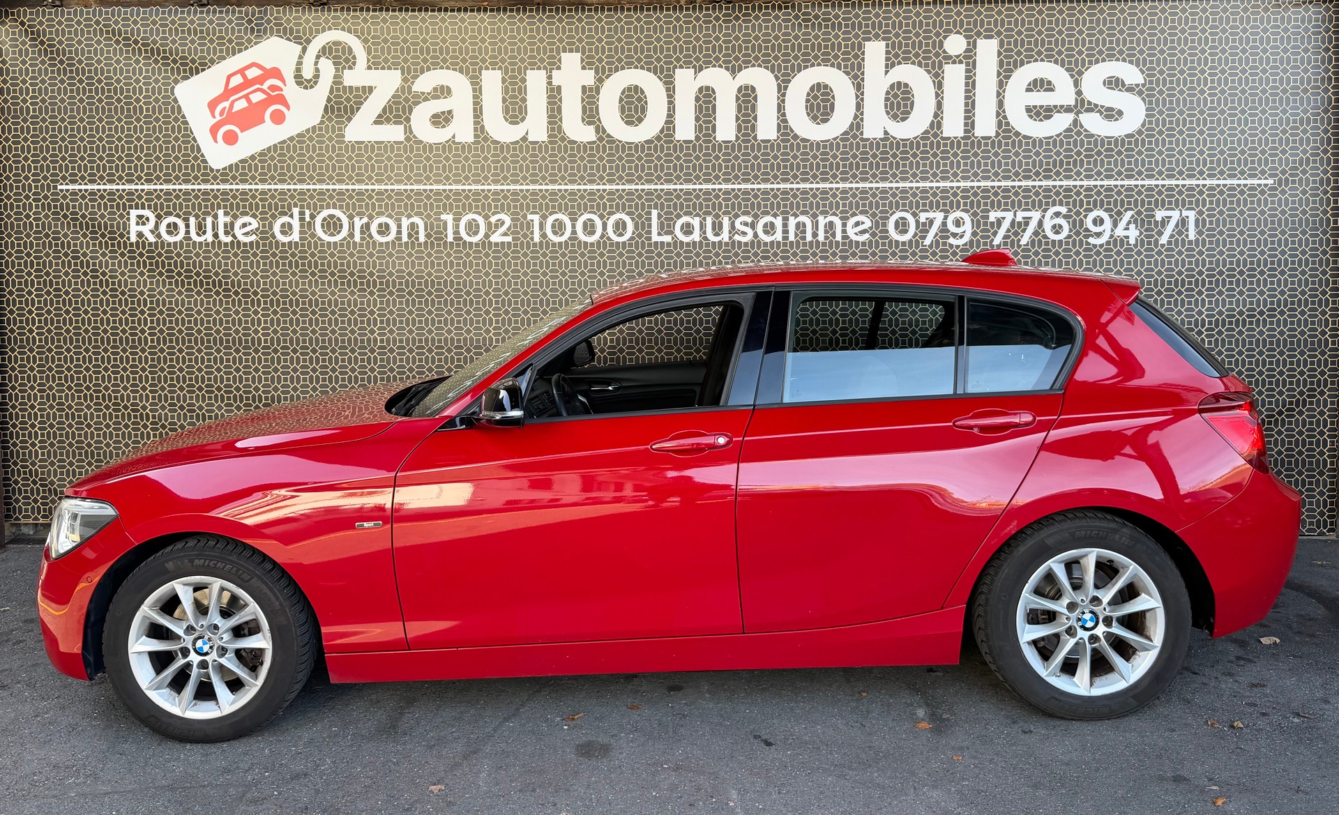 BMW 118i Sport Line-image-0