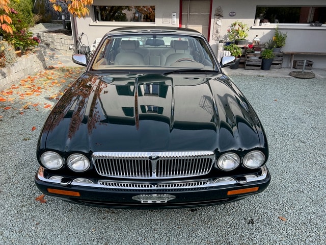 DAIMLER 6.0 Double Six