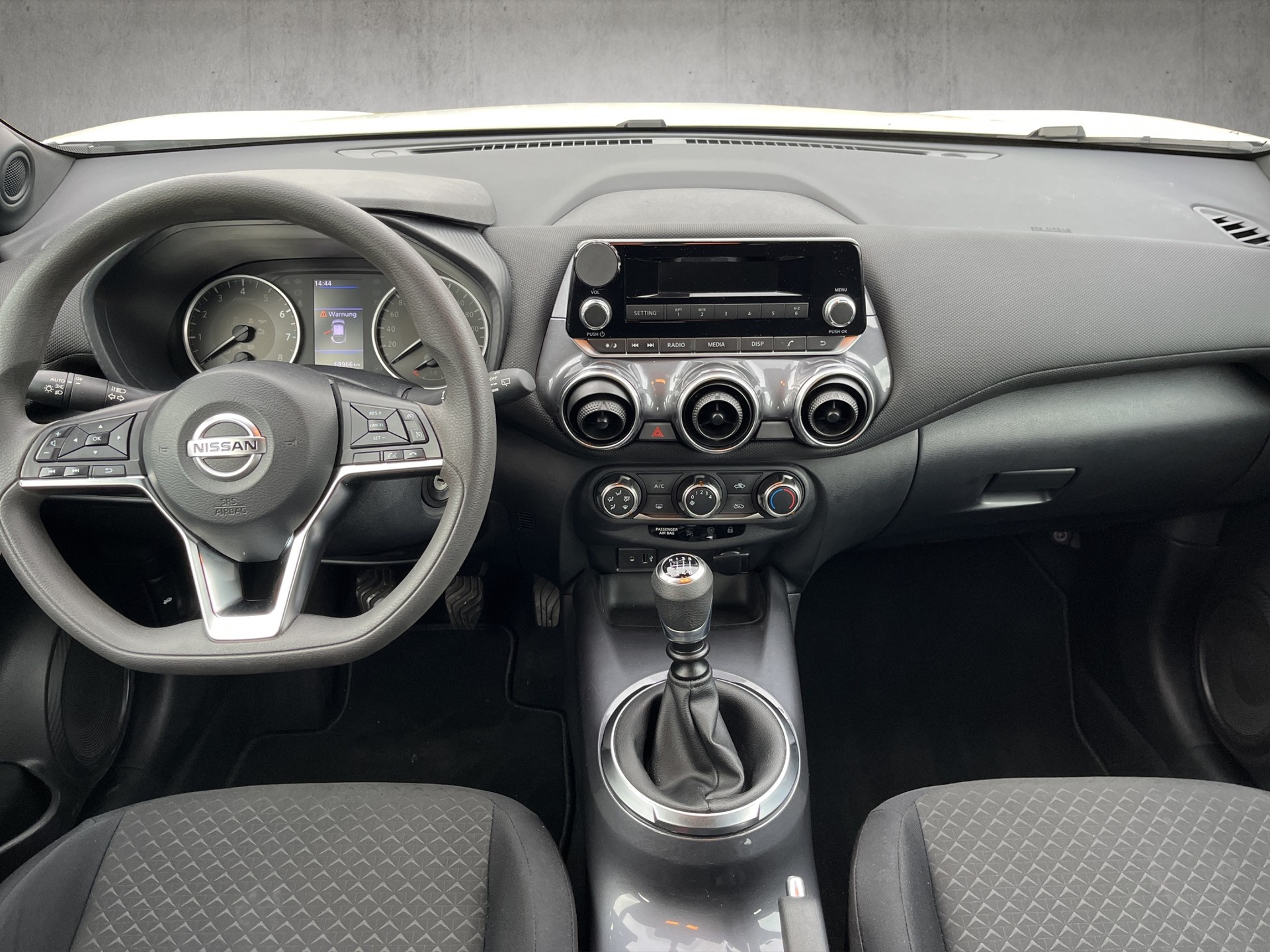 NISSAN Juke 1.0 DIG-T tekna-image-9