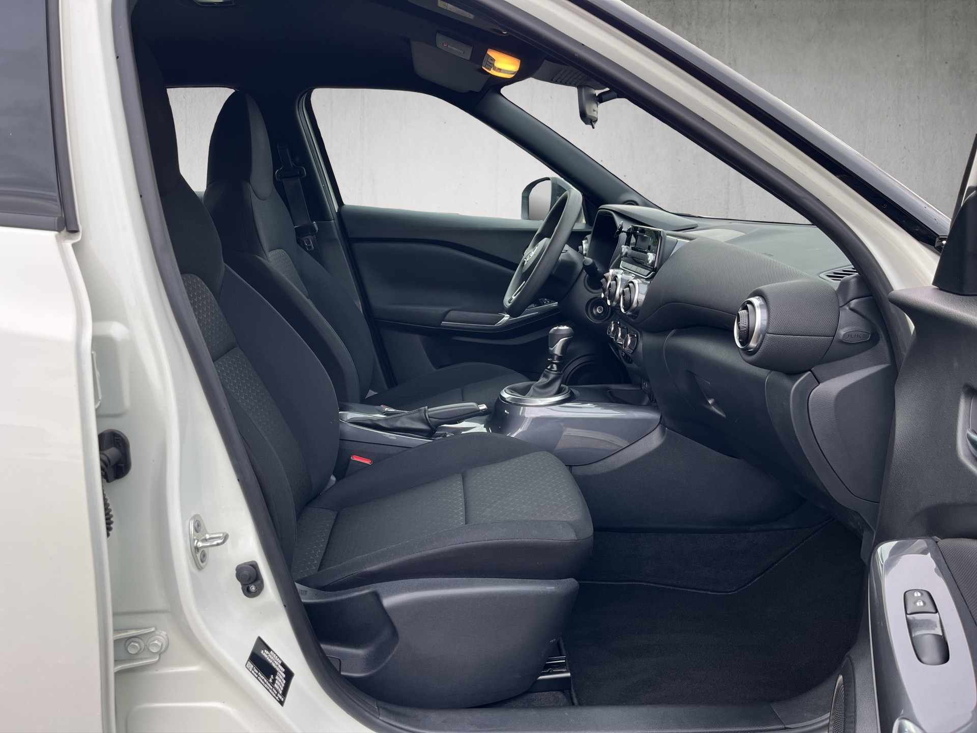 NISSAN Juke 1.0 DIG-T tekna-image-11