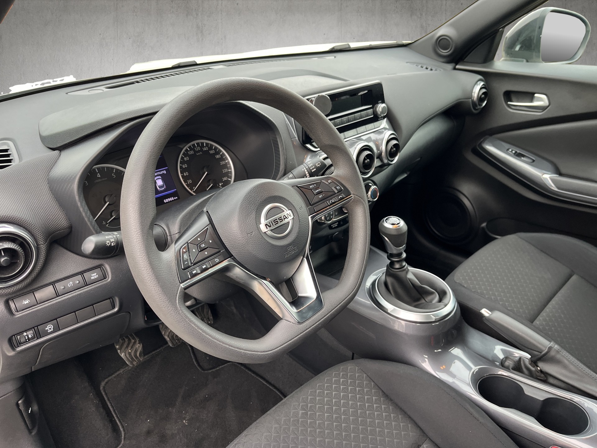 NISSAN Juke 1.0 DIG-T tekna-image-8