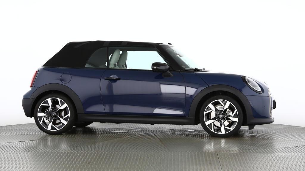 MINI Cooper S Cabrio-image-1