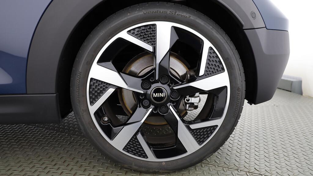 MINI Cooper S Cabrio-image-8