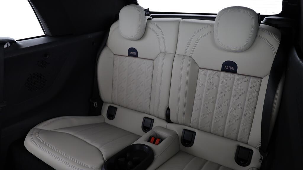 MINI Cooper S Cabrio-image-19
