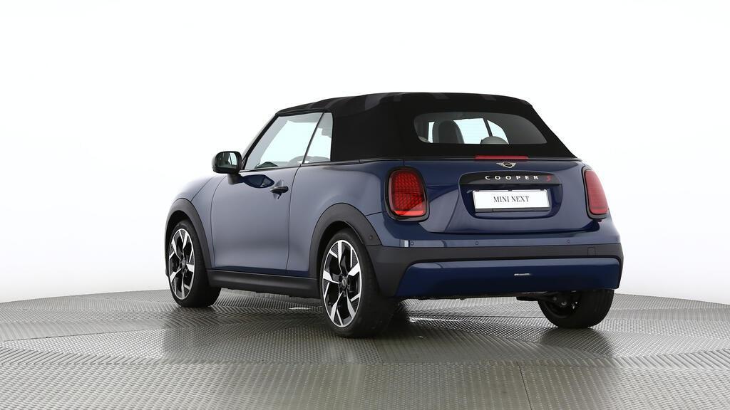 MINI Cooper S Cabrio-image-3