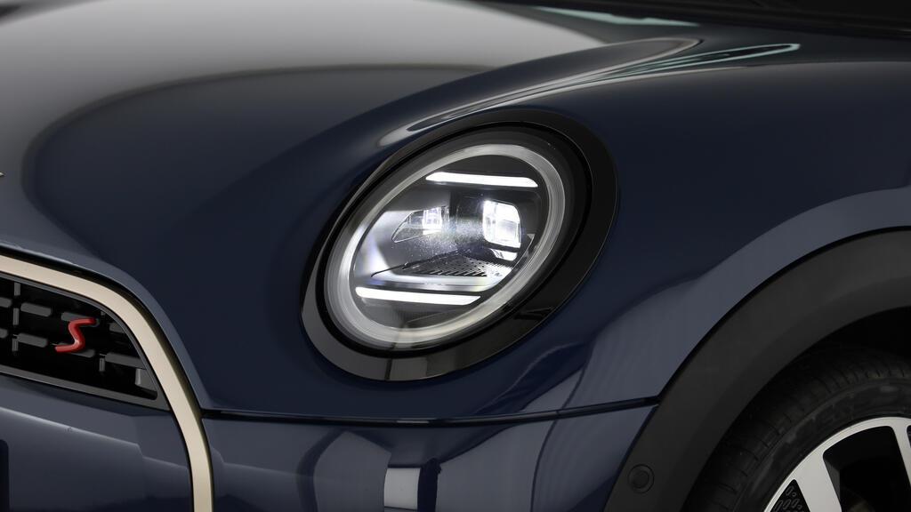 MINI Cooper S Cabrio-image-15