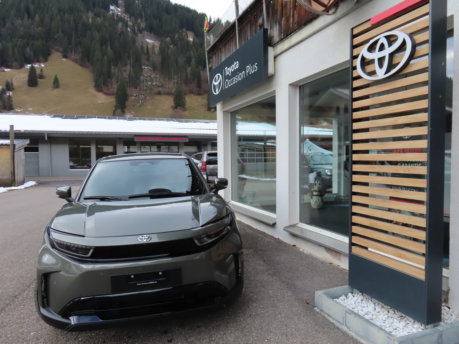 TOYOTA Urban Cruiser 61 kWh Trend AWD-showroom-element-1