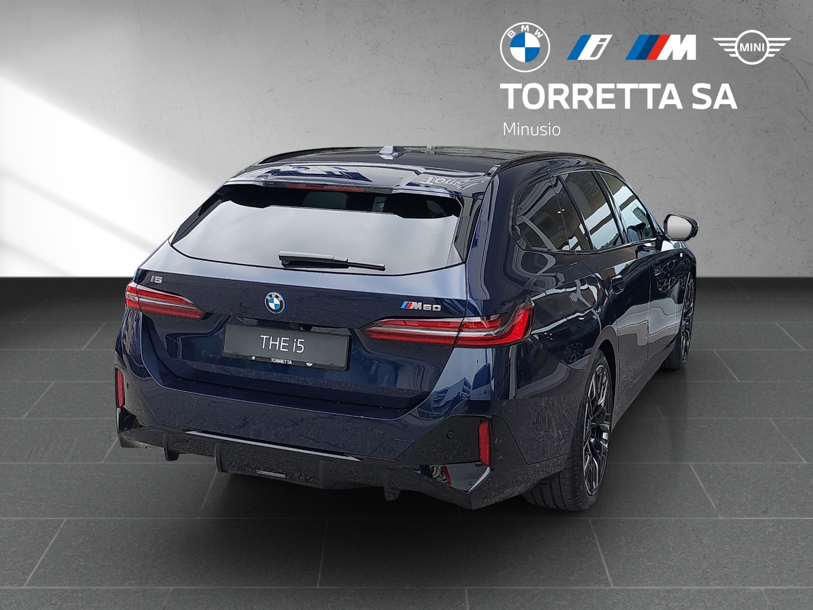 BMW i5 M60 Touring M Sport Pro-image-4