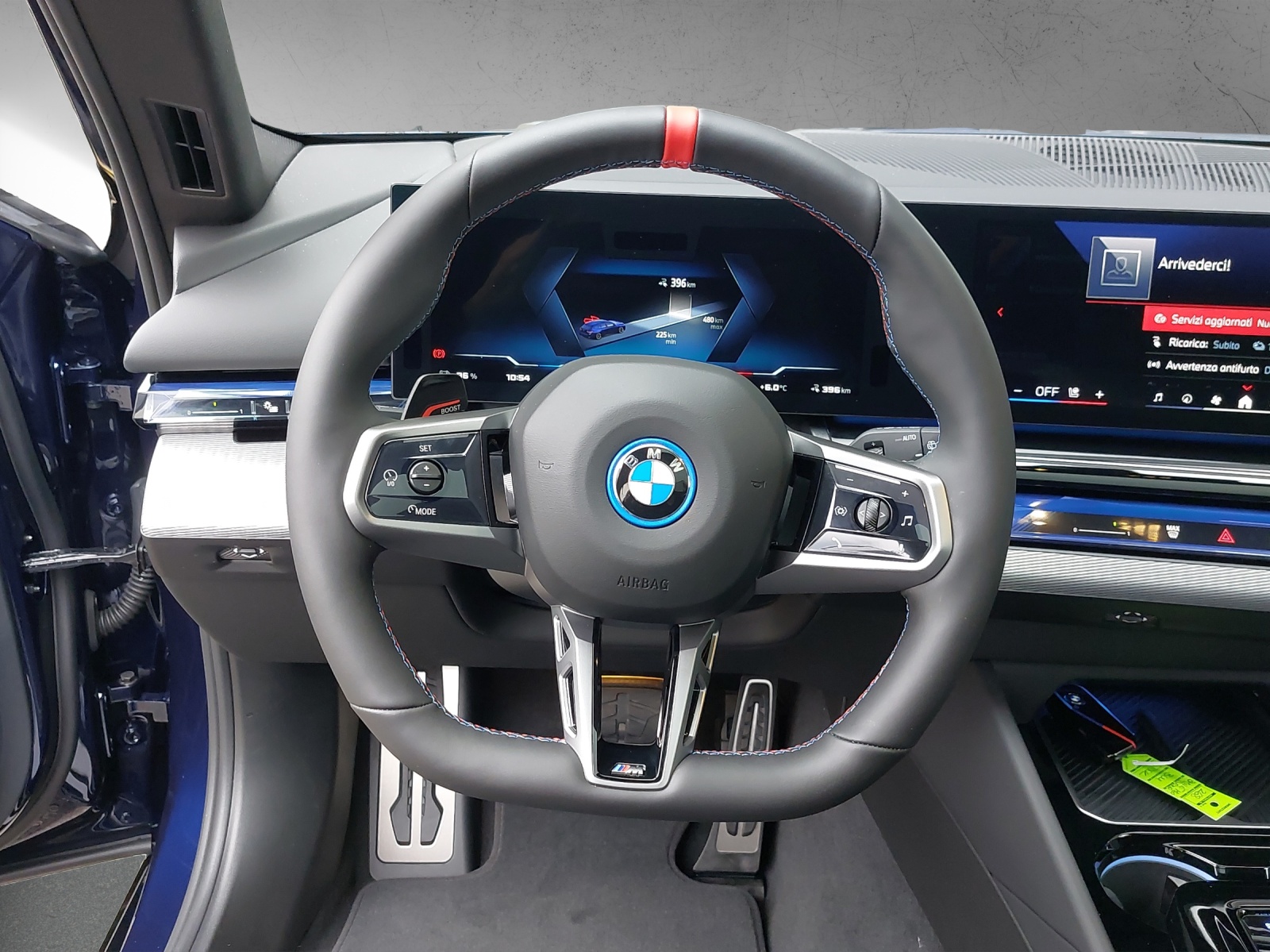 BMW i5 M60 Touring M Sport Pro-image-12