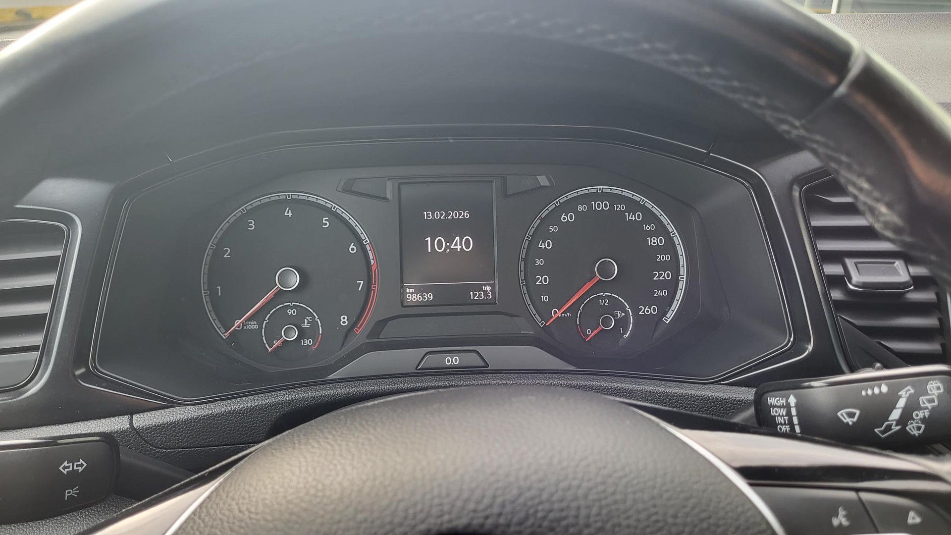 VW T-Roc 1.0 TSI Value-image-8