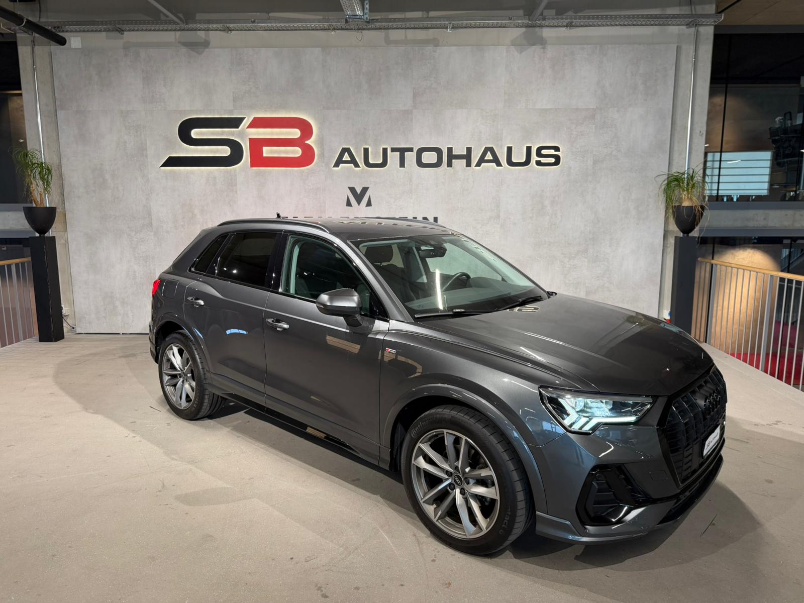 AUDI Q3 Sportback 35 TDI S line quattro S-tronic-image-1