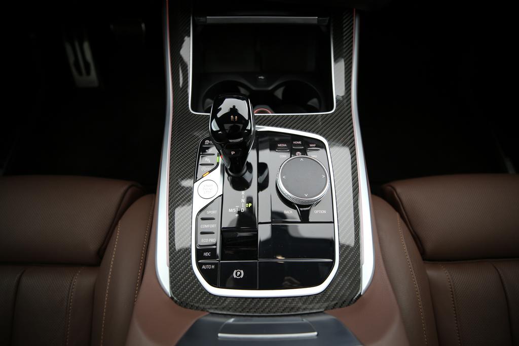 BMW X5 M50i xDrive-image-8