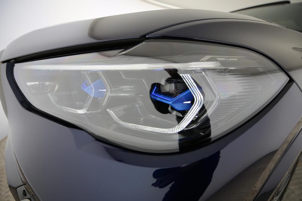 BMW X5 M50i xDrive-image-16