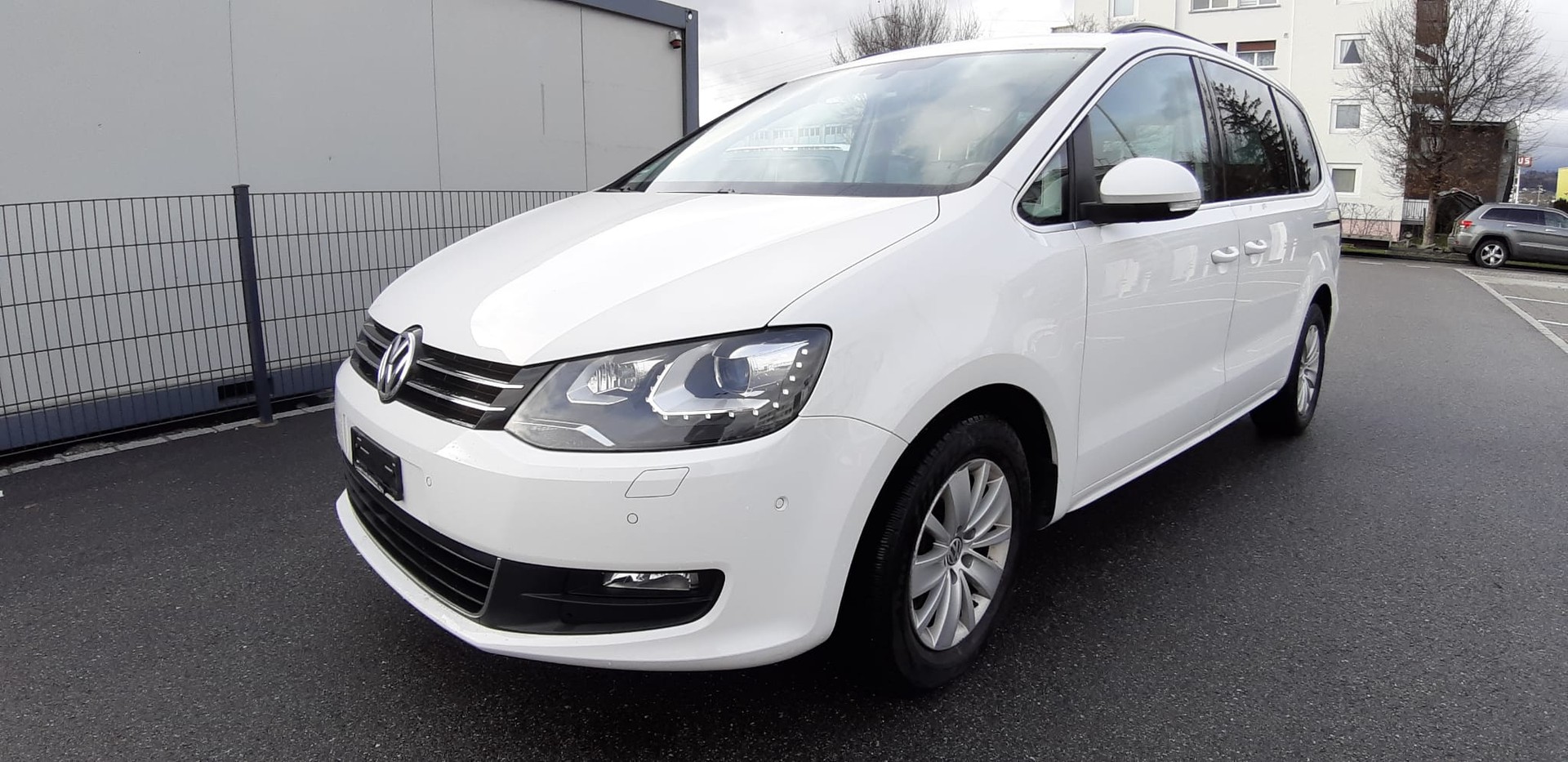 VW Sharan 1.4 TSI BlueMotion Technology Highline-image-2