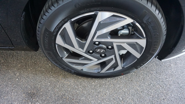 HYUNDAI i20 1.0 T-GDi Amplia DCT-image-6