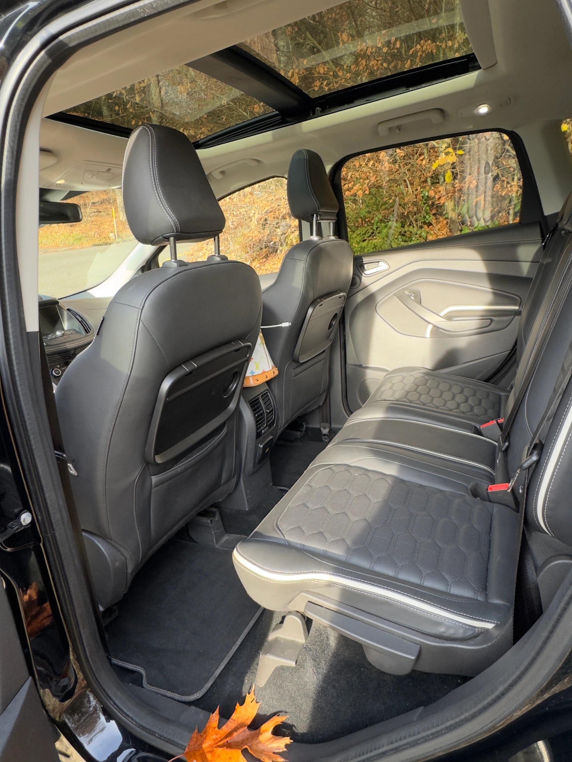 FORD Kuga 2.0 TDCi Vignale 4WD PowerShift-image-11