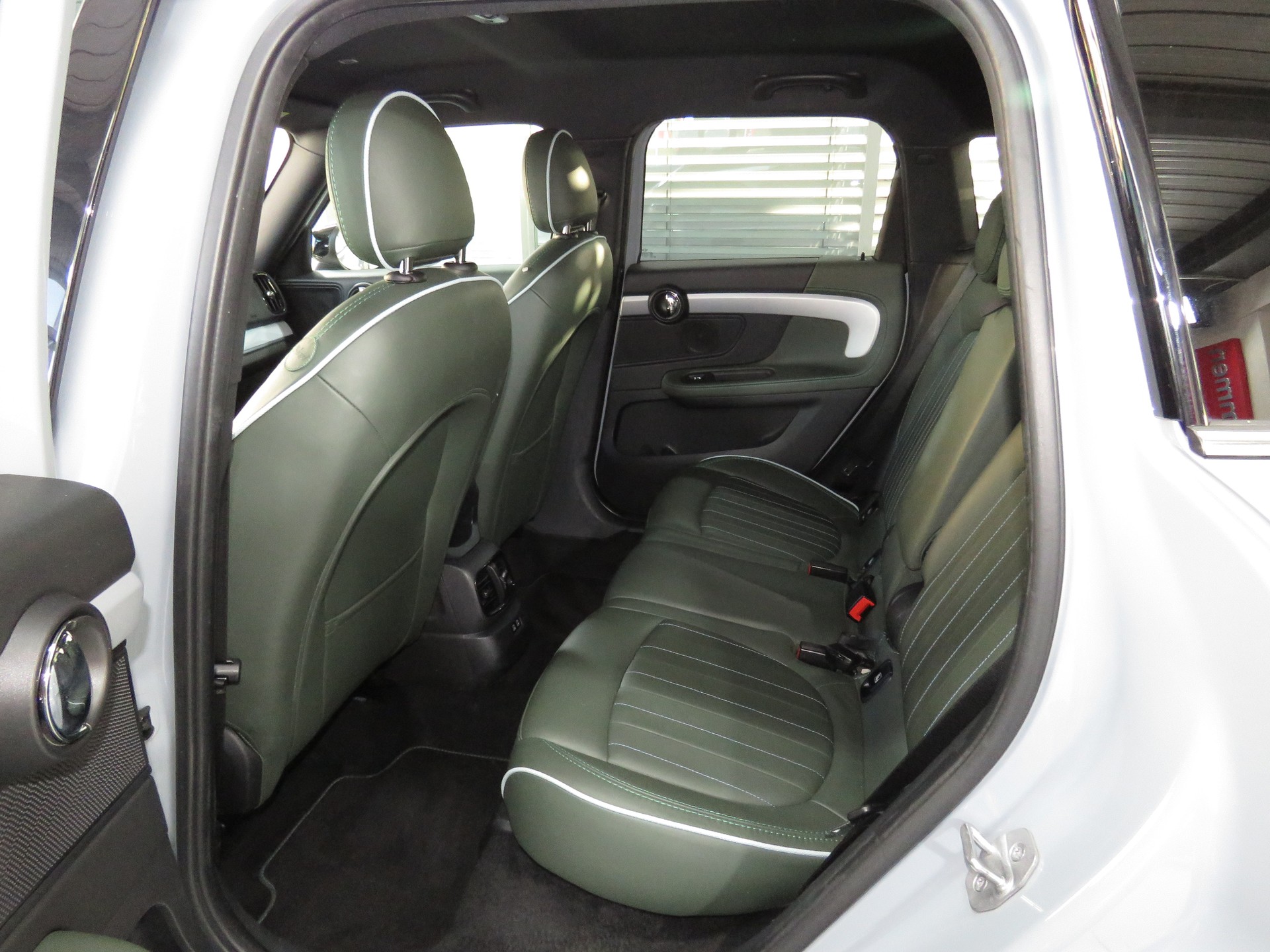 MINI Countryman Cooper S Untamed Edition ALL4 Steptronic (Automat)-image-9