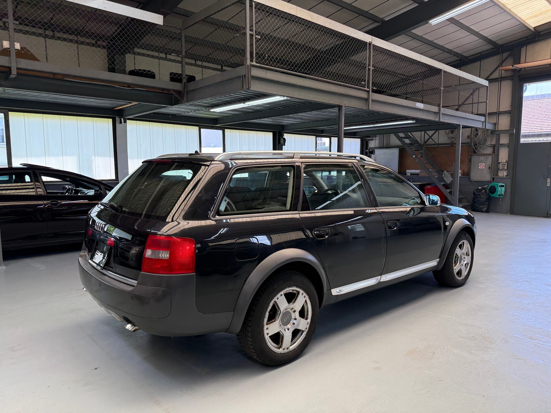 AUDI A6 allroad 2.5TDI quattro Handschalter!-image-3