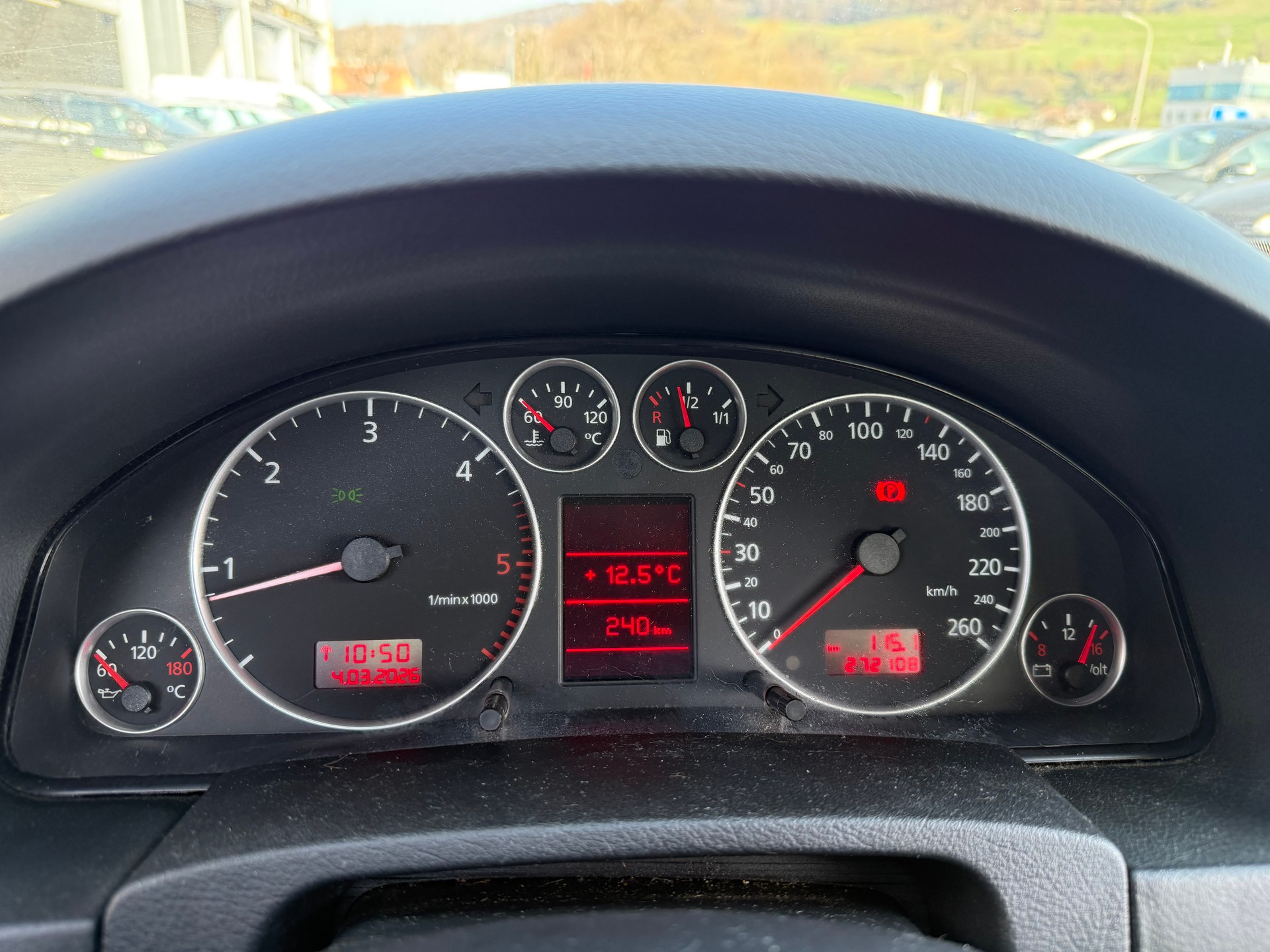 AUDI A6 allroad 2.5TDI quattro Handschalter!-image-9