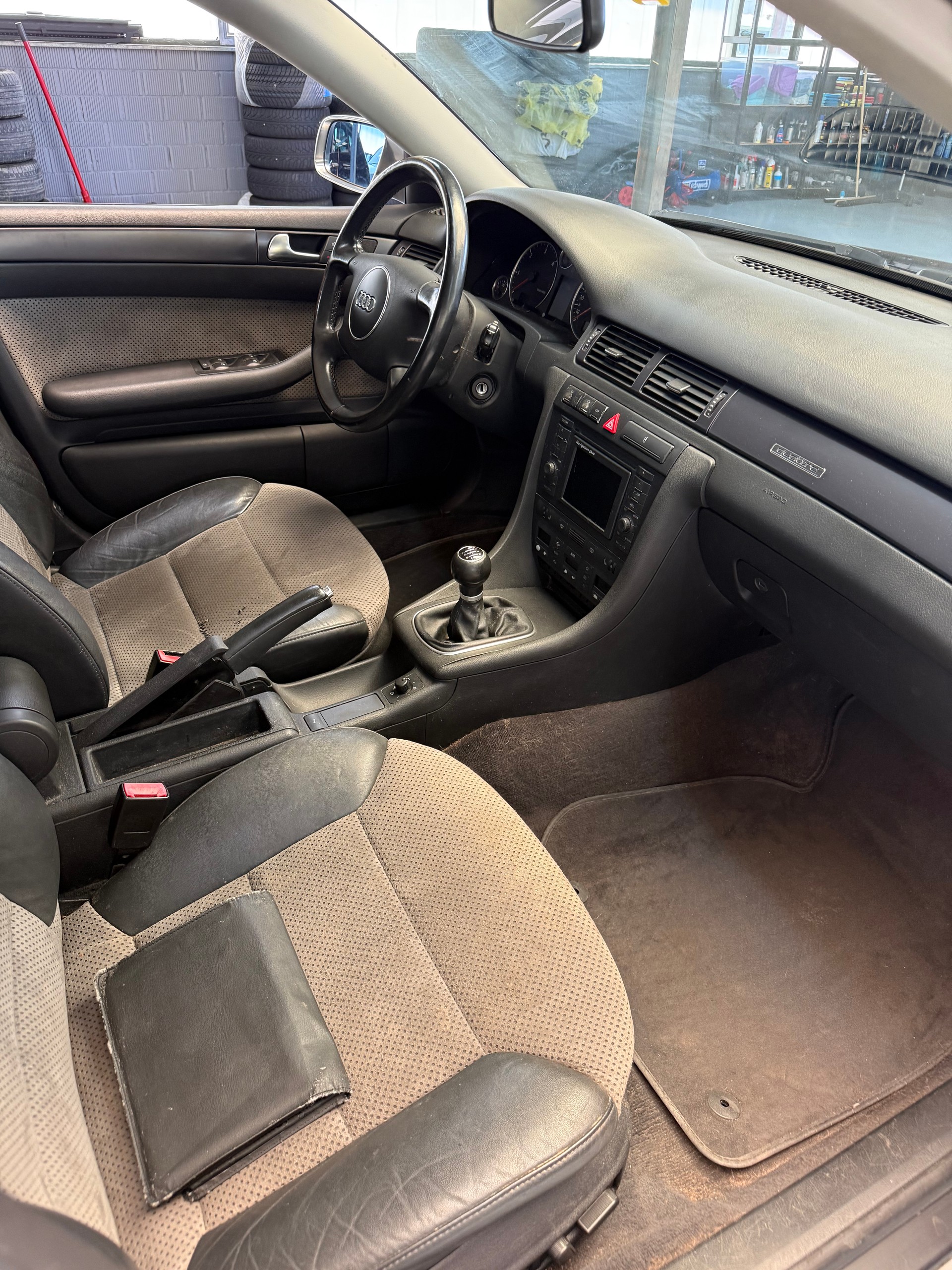 AUDI A6 allroad 2.5TDI quattro Handschalter!-image-7