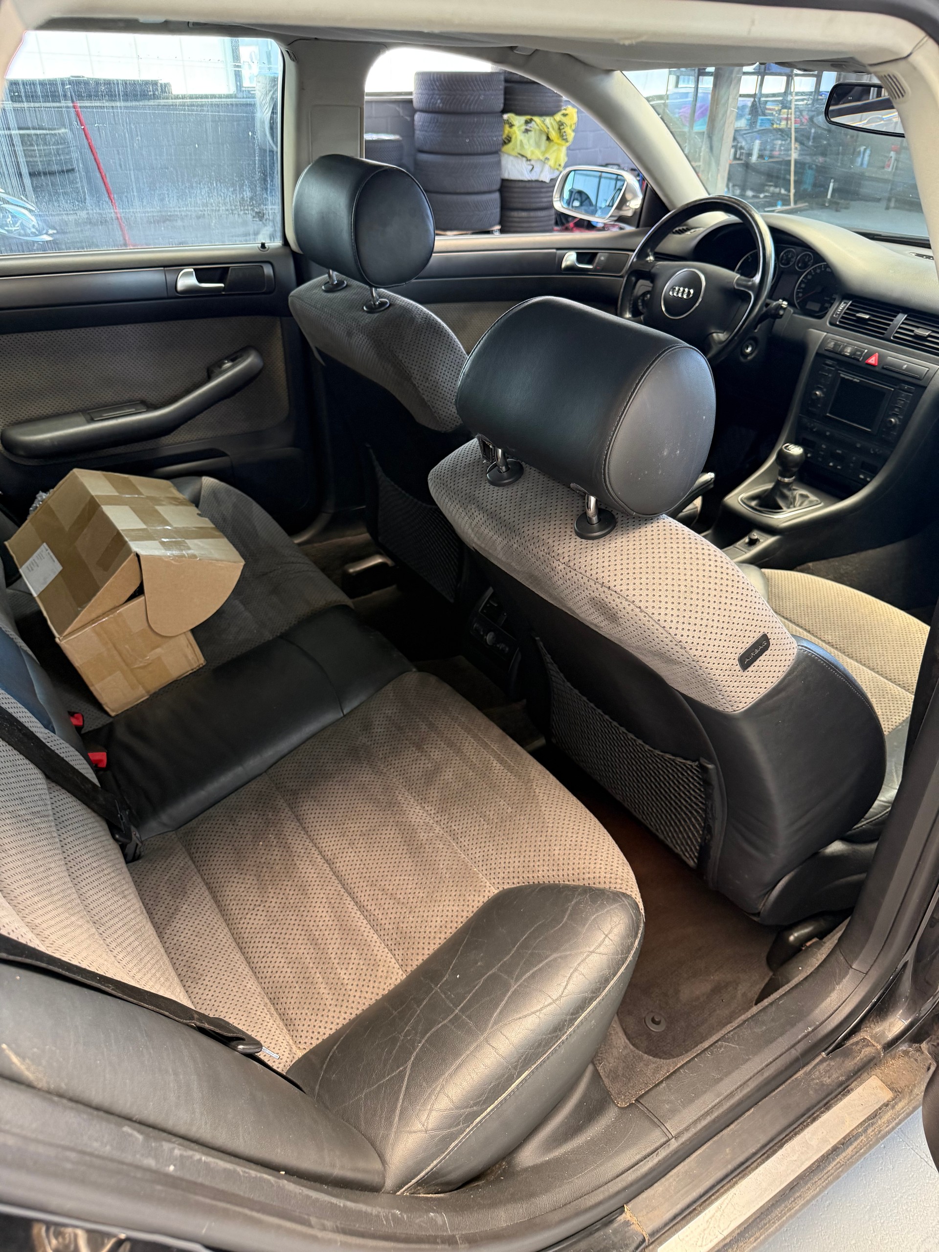 AUDI A6 allroad 2.5TDI quattro Handschalter!-image-8