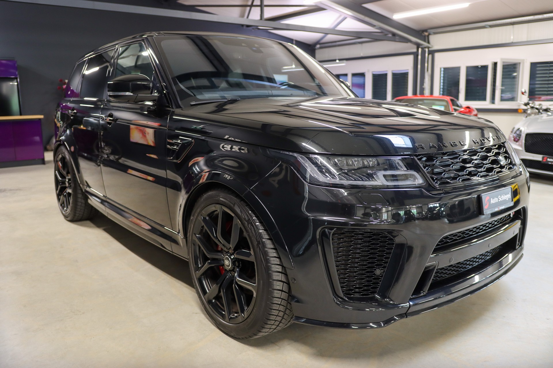 LAND ROVER Range Rover Sport 5.0 V8 S/C SVR Automatic-image-6