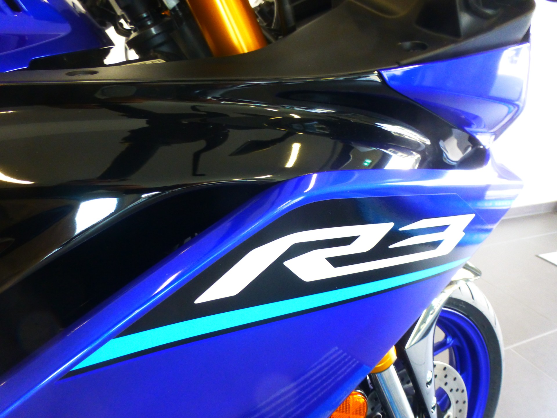 YAMAHA YZF-R3-image-8