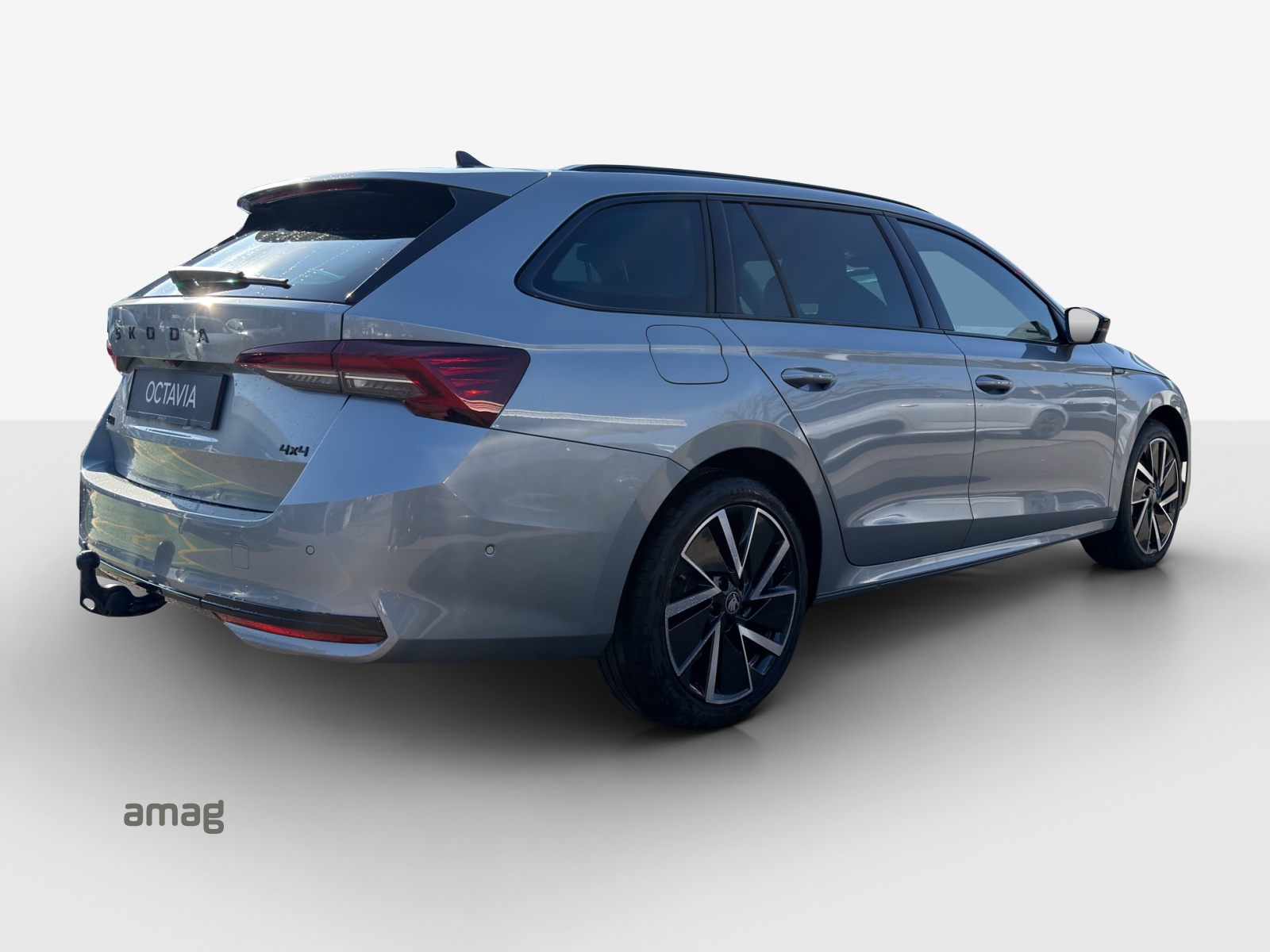 SKODA Octavia Sportline Dynamic 2.0 TSI 204PS 7DSG 4x4-image-4