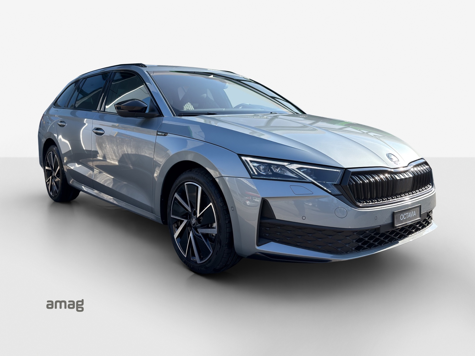 SKODA Octavia Sportline Dynamic 2.0 TSI 204PS 7DSG 4x4-image-5