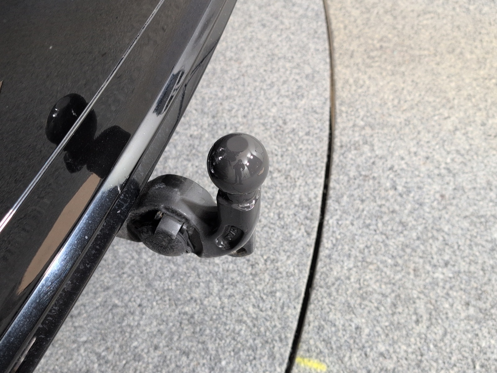 AUDI Q5 40 TDI Black Edition quattro S-tronic-image-5