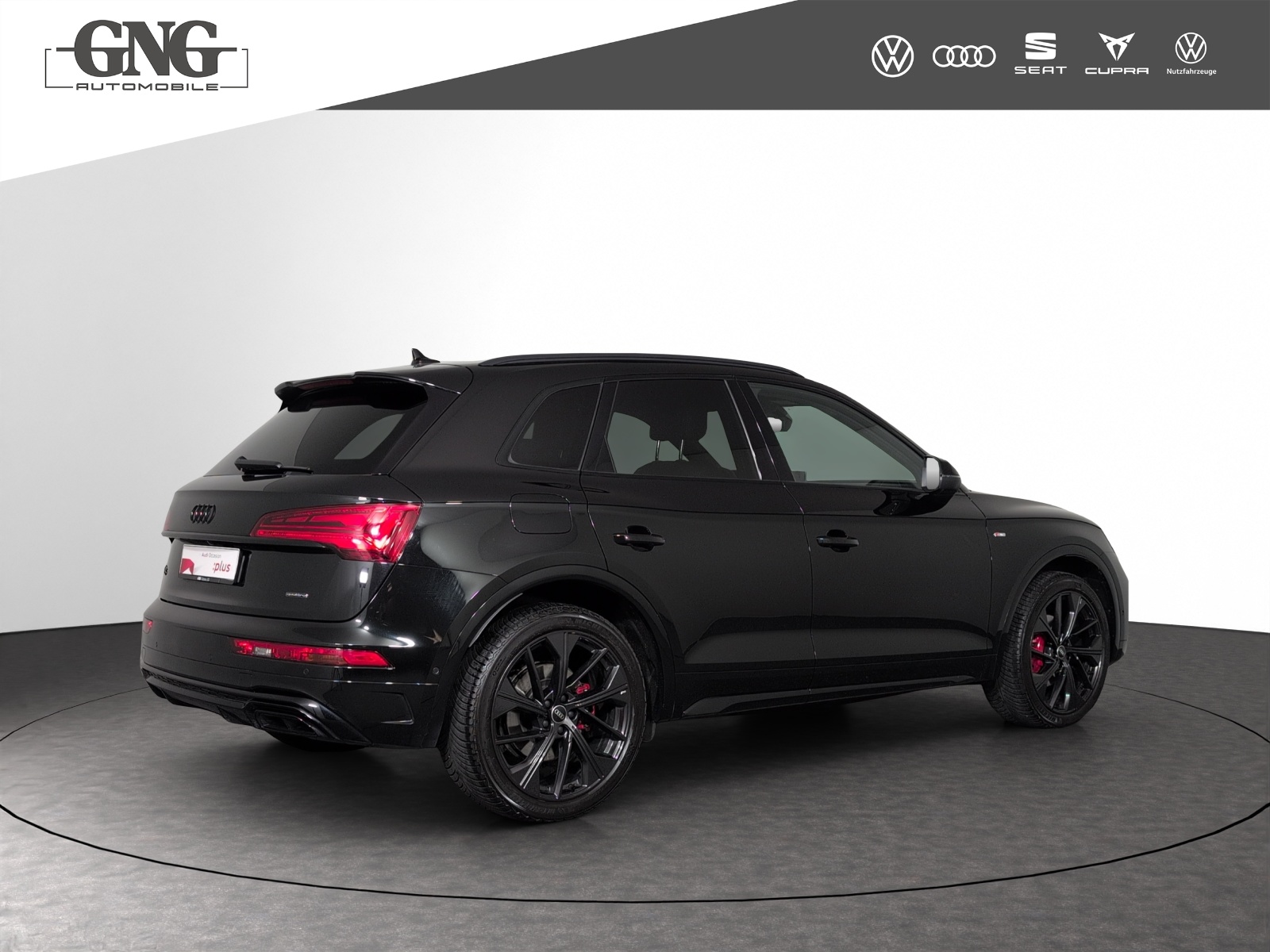 AUDI Q5 40 TDI Black Edition quattro S-tronic-image-2