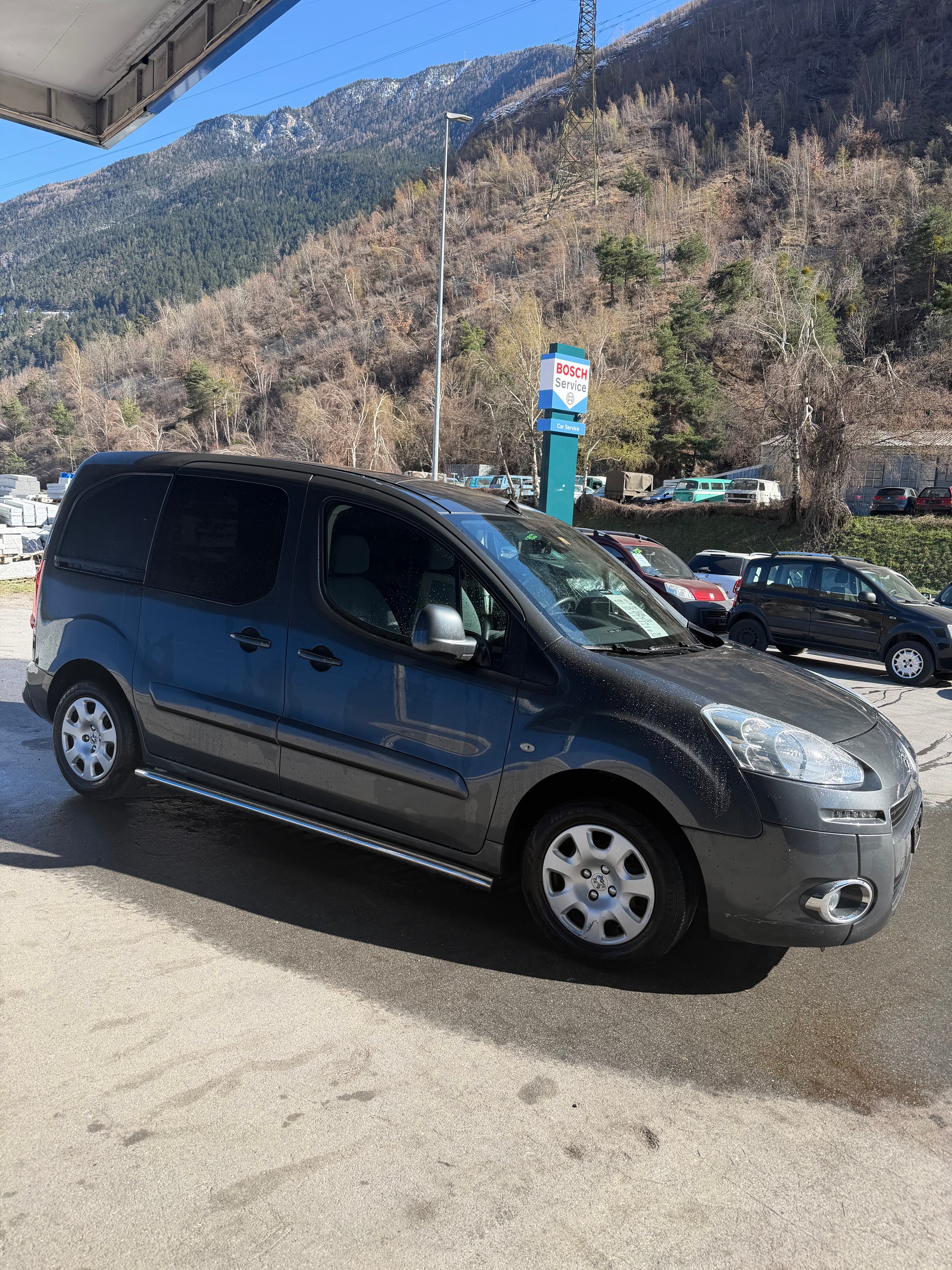 PEUGEOT PARTNER-image-1